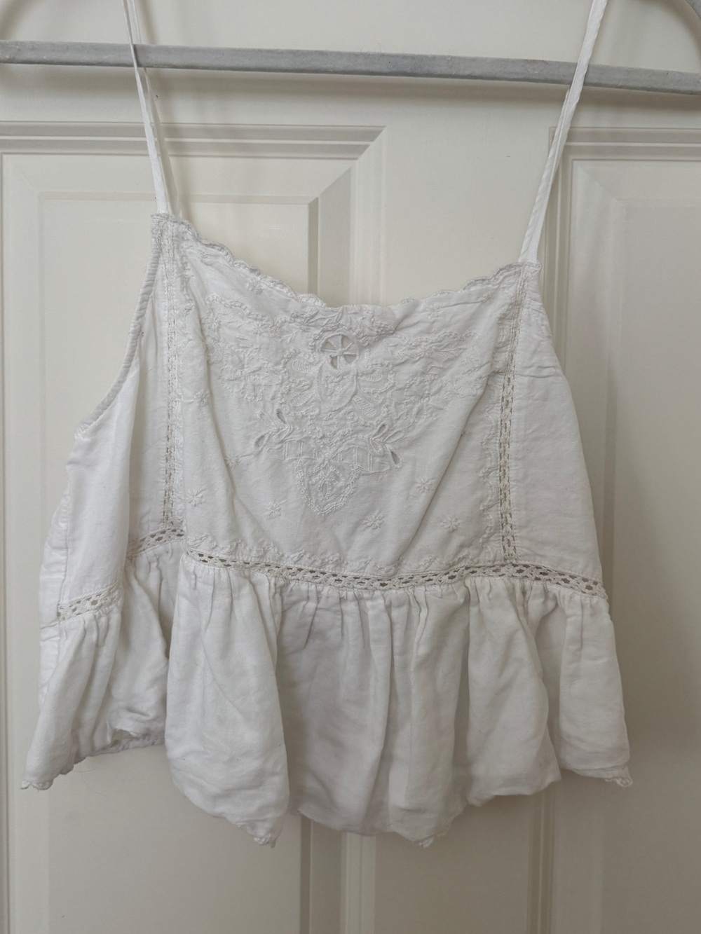 Zara White Lace-Embroidered Peplum Cami
